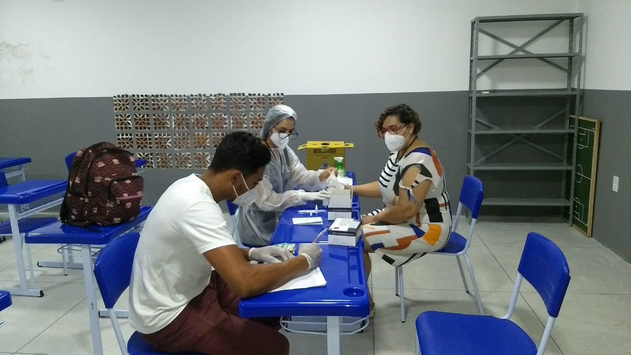 Secretaria de Saúde de Areia realiza testagem da COVID-19 com profissionais da educação e centro administrativo