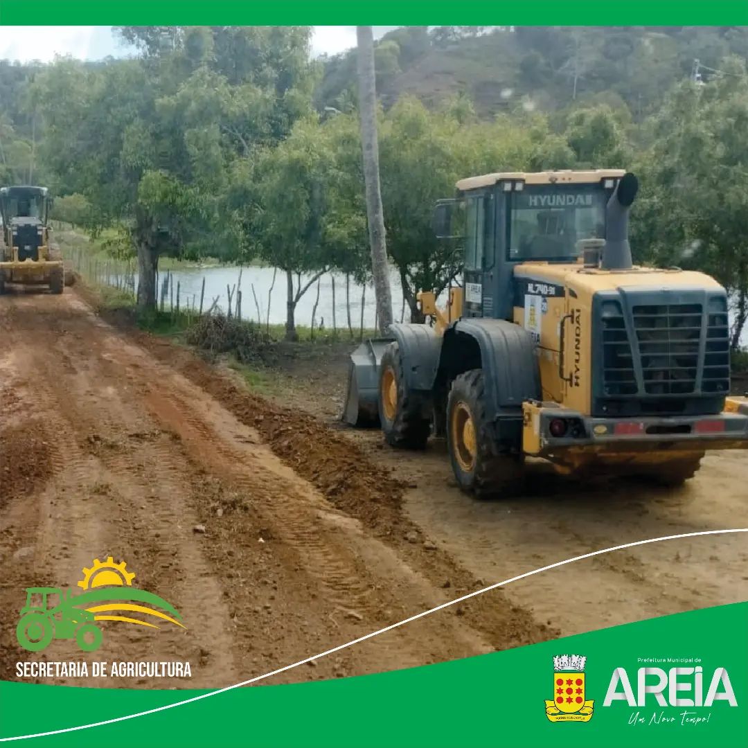 Secretaria de Agricultura de Areia da continuidade ao serviço de recuperação de estradas vicinais atendendo a localidade do Sitio Velho